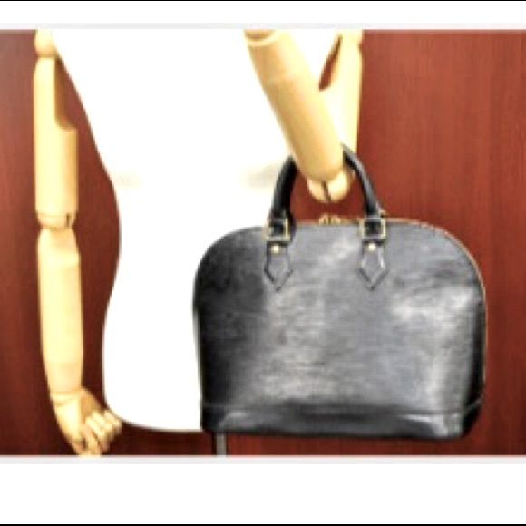 🔥🔥WEEKEND SALE🔥🔥LOUIS VUITTON🔥🔥EPI ALMA BAG🔥🔥🔥 - Picture 13 of 16